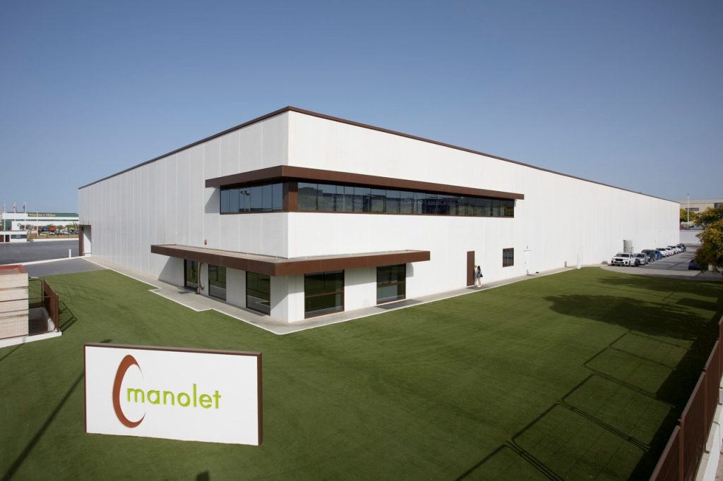Manolet Almonds cumple 80 años