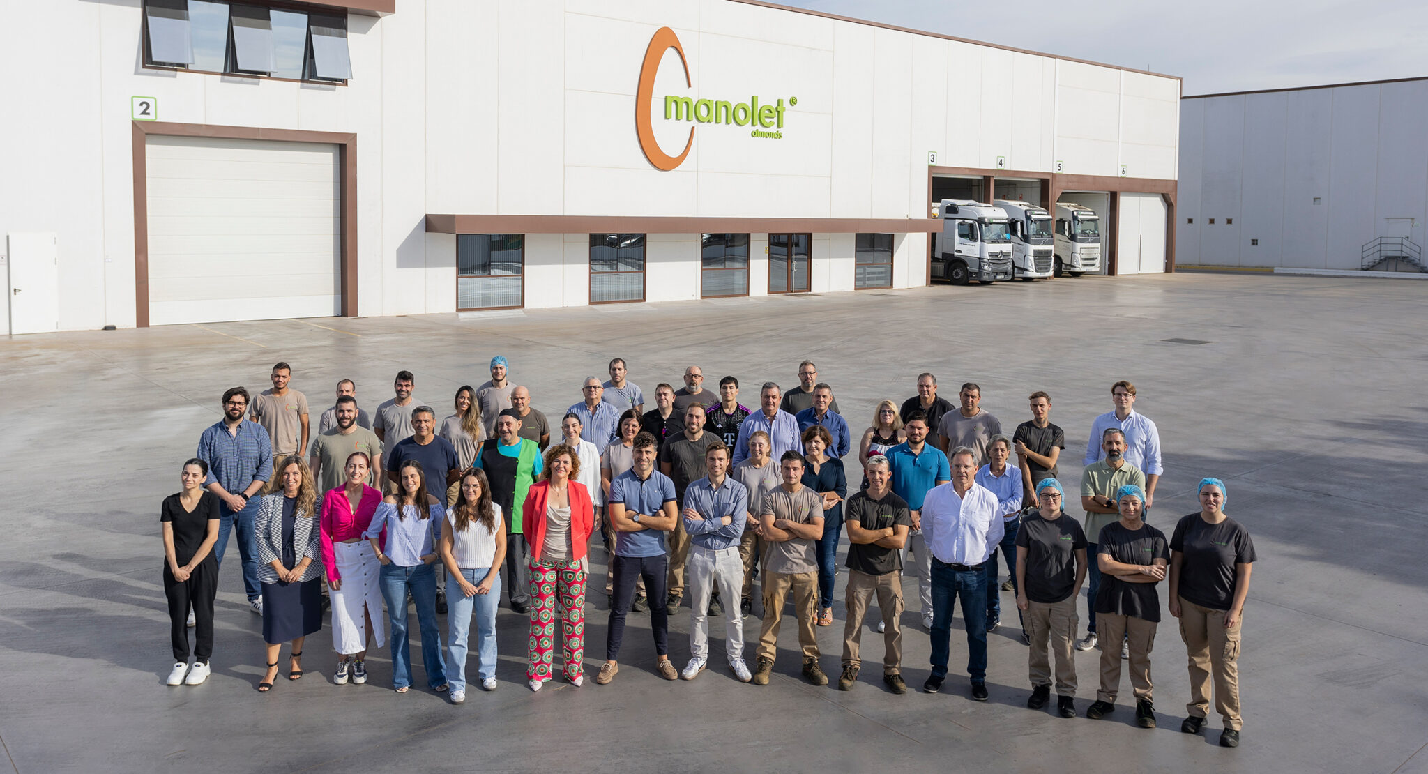 Manolet Almonds cumple 80 años